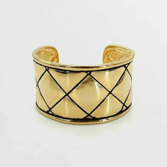jr890-chanel-gold-quilted-cuff-bracelet