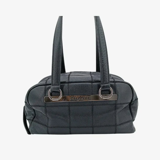 rb030-chanel-vintage-black-caviar-leather-chocolate-bar-handbag