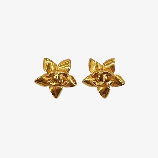 jt241-chanel-vintage-flower-gold-plated-clip-on-earrings
