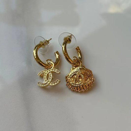 rc515-chanel-metal-cc-crystal-seashell-drop-earrings