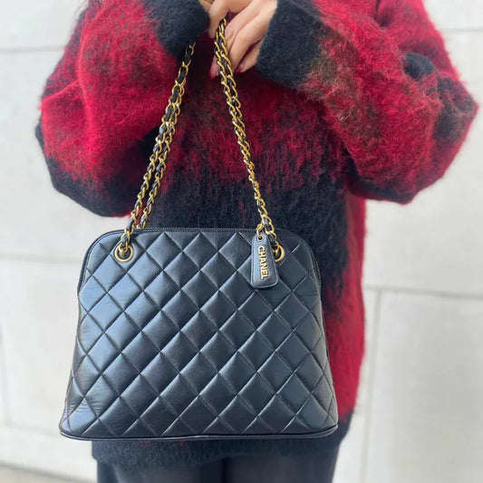 jw552-chanel-vintage-black-lambskin-quilted-tote-bag