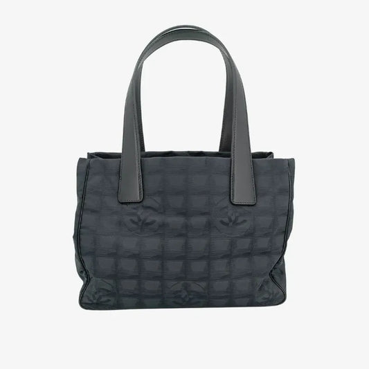 tk007-chanel-vintage-black-nylon-handbag