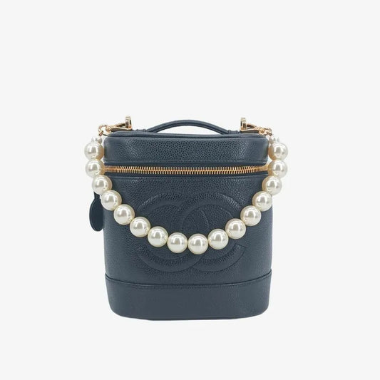 jah70-chanel-vintage-black-caviar-leather-cosmetic-bag