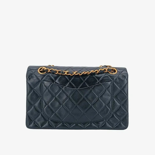 jt067-chanel-vintage-black-lambskin-23cm-classic-flap-bag