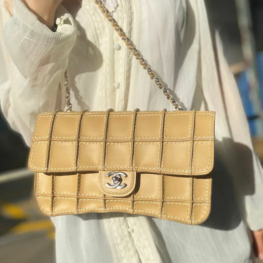 ra181-chanel-vintage-beige-calfskin-wild-stitch-chocolate-bar-flap-bag