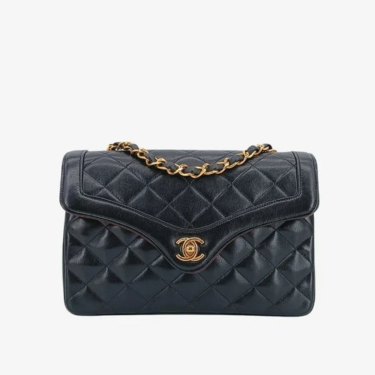 jr659-chanel-vintage-black-lambskin-quilted-flap-bag