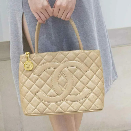 c239-chanel-vintage-beige-caviar-leather-1804-tote-bag