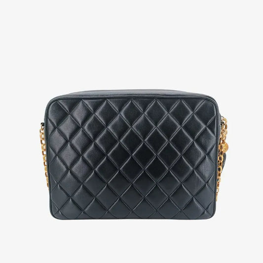rb288-chanel-vintage-black-lambskin-gold-chain-camera-bag