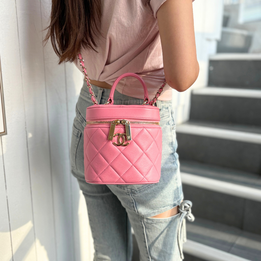 CS007 - CHANEL Vintage Pink Lambskin Top Handle Vanity Case Hand Bag