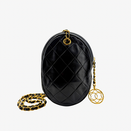 KA768 - Chanel Vintage Quilted Leather Shoulder Bag