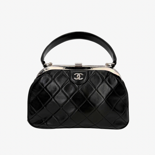 CS099 - CHANEL Vintage Black Lambskin Quilted Kisslock Handbag