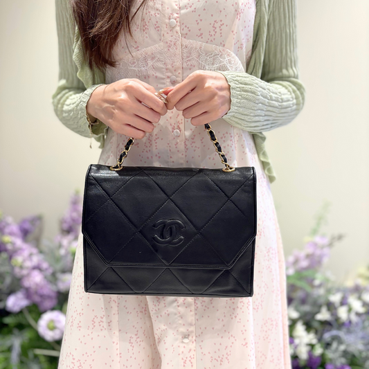 RG410 - CHANEL Vintage Black Lambskin Quilted Flap Bag