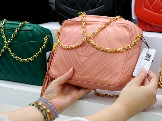 CHANEL有卡有貼有保證？拆解中古袋迷思 入手Vintage袋前必學5大要點