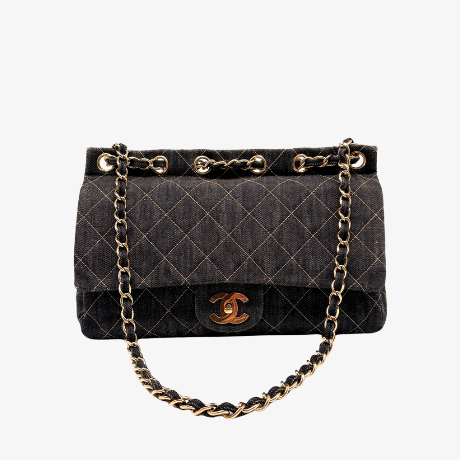 CS107 - CHANEL Navy Blue Quilted Denim Chain Through Jumbo Flap Bag - Lovintage