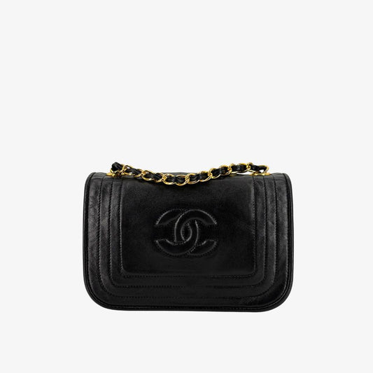 KA467 - CHANEL Vintage Black Lambskin Full Flap Bag