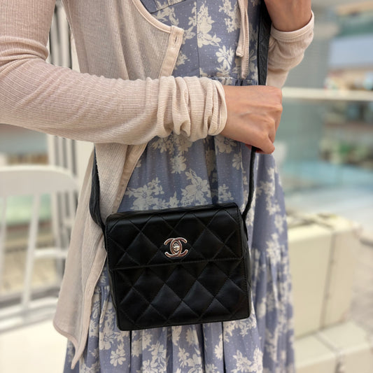 RG705 - CHANEL Vintage Black Lambskin Small Box Shoulder Bag