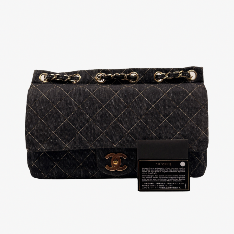 CS107 - CHANEL Navy Blue Quilted Denim Chain Through Jumbo Flap Bag - Lovintage