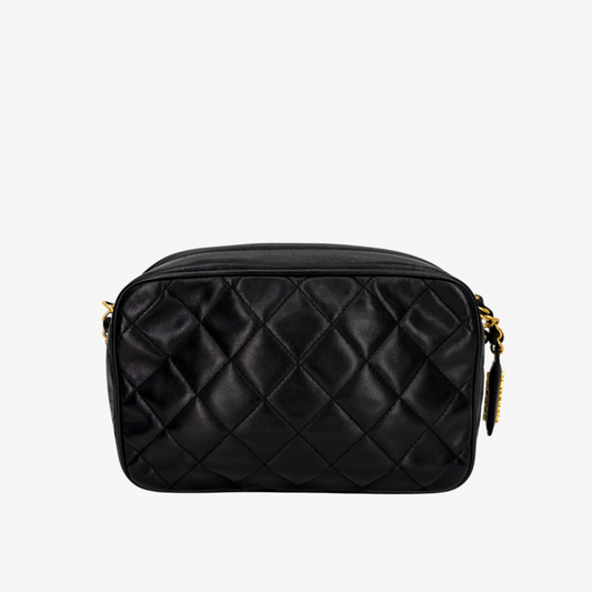 RG027 - CHANEL Vintage Black Lambskin Quilted Camera Bag