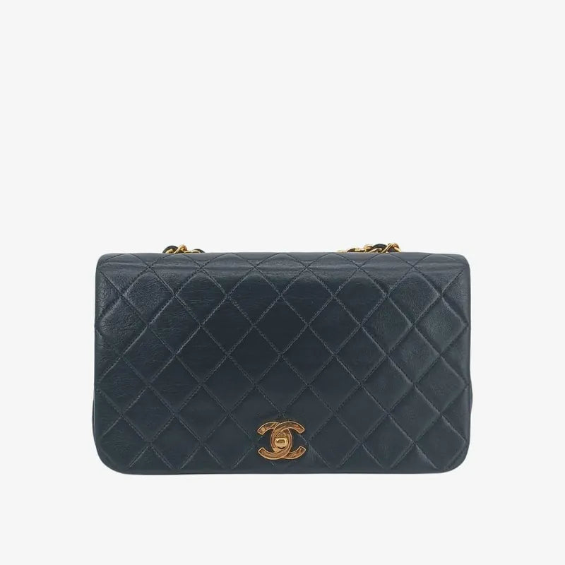 jah69-chanel-vintage-black-lambskin-full-flap-bag