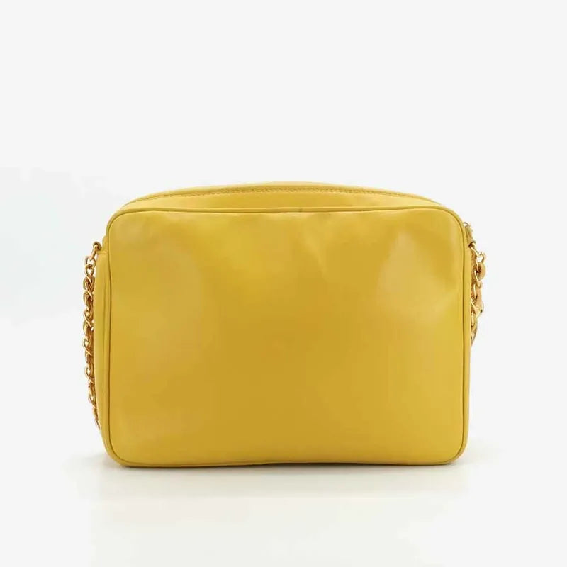 jr722-chanel-vintage-yellow-lambskin-embossed-logo-camera-bag