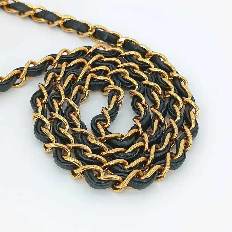 c327-chanel-vintage-black-lambskin-25cm-diana-flap-bag