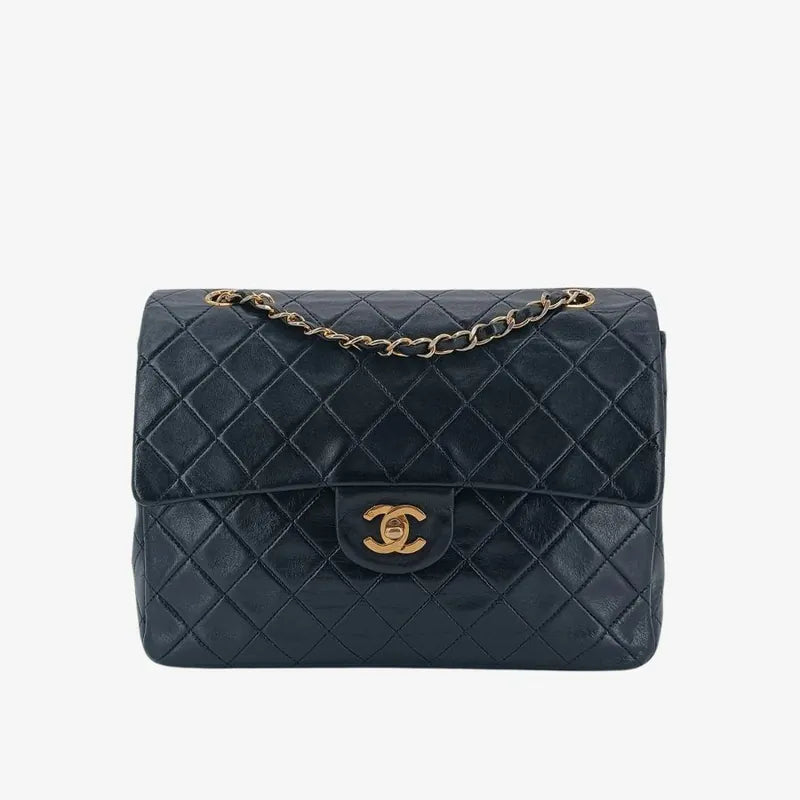 rb016-chanel-vintage-black-lambskin-25cm-flap-bag