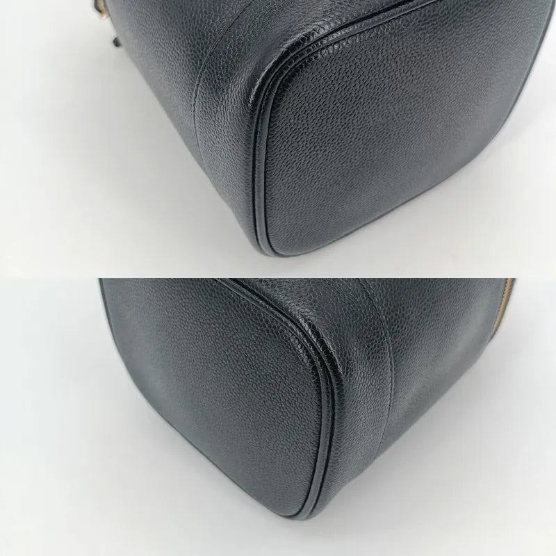 jt097-chanel-vintage-black-caviar-leather-cosmetic-bag