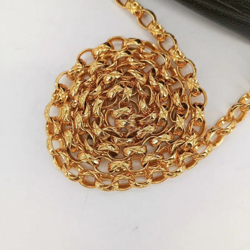 ju669-chanel-vintage-black-caviar-leather-gold-chain-chevron-camera-bag