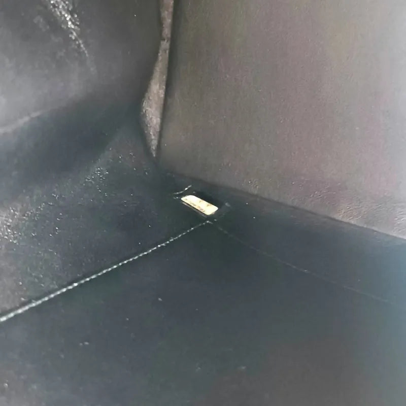 js661-chanel-vintage-black-lambskin-quilted-tote-bag