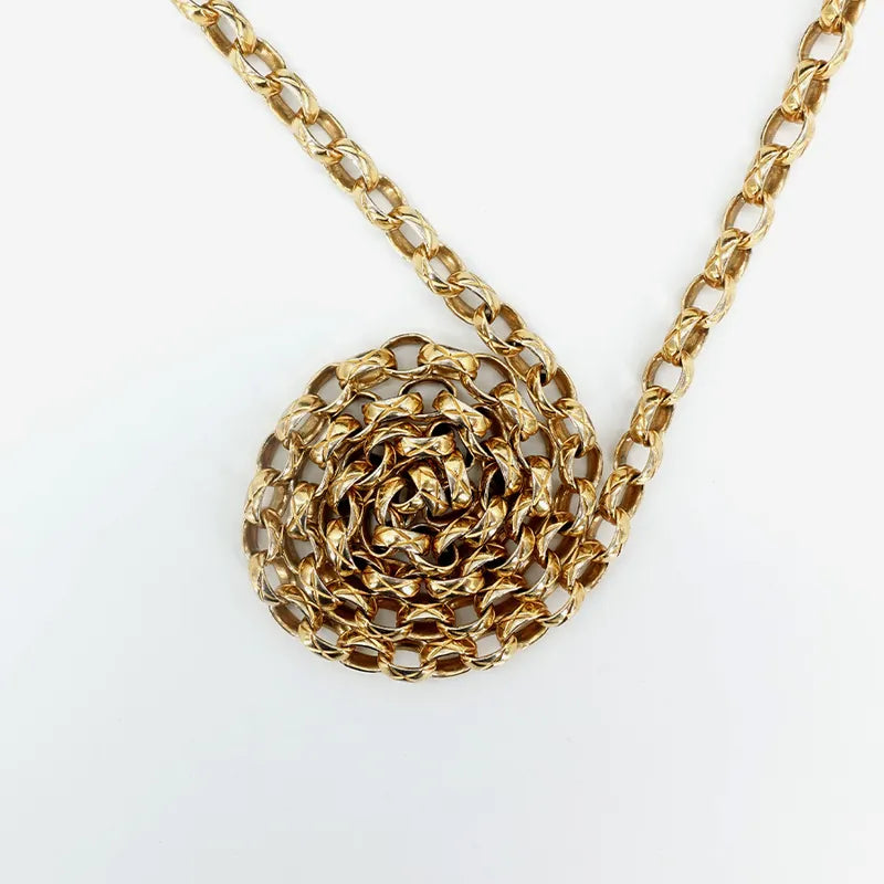 jq275-chanel-vintage-black-caviar-embossed-logo-camera-bag