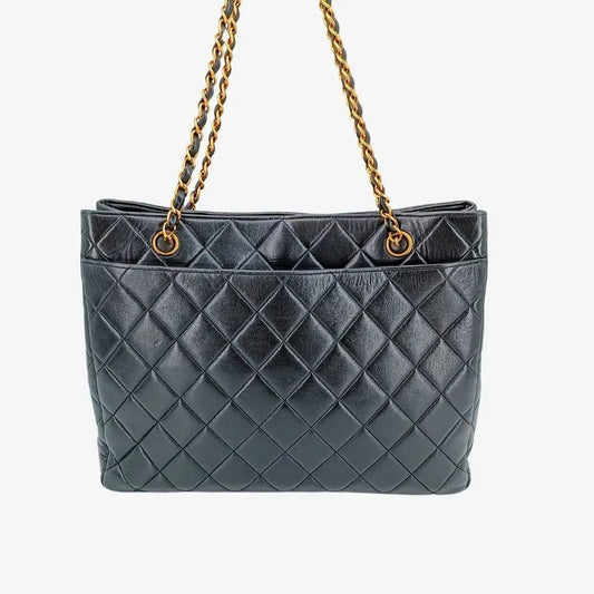 ra010-chanel-vintage-black-lambskin-quilted-tote-bag