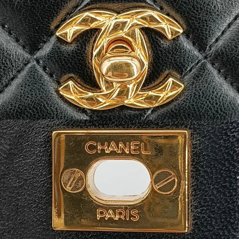 jt663-chanel-vintage-black-lambskin-gold-chain-flap-bag
