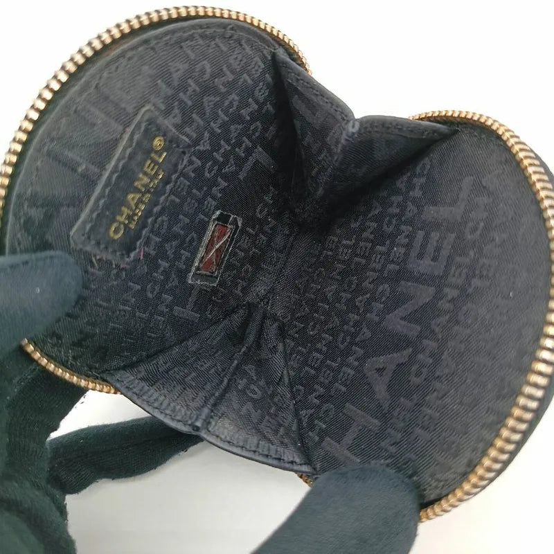 jt054-chanel-black-lambskin-zipped-coin