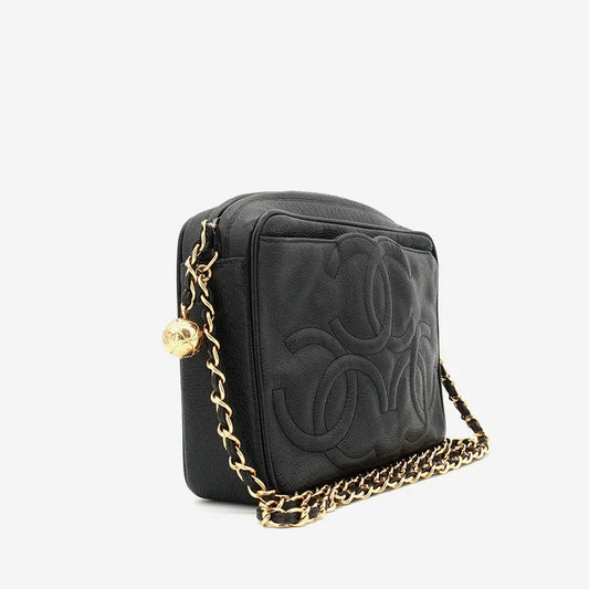 jq593-chanel-vintage-black-caviar-embossed-logo-camera-bag