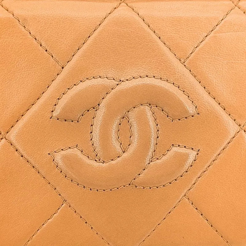 jah116-chanel-vintage-beige-lambskin-tassel-camera-bag