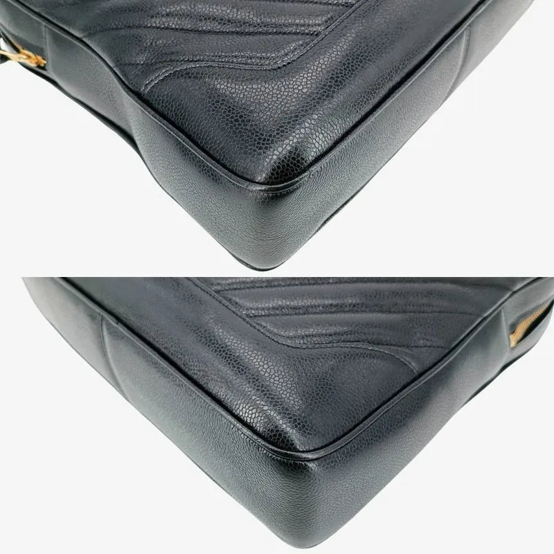 ra316-chanel-vintage-black-caviar-leather-chevron-handbag