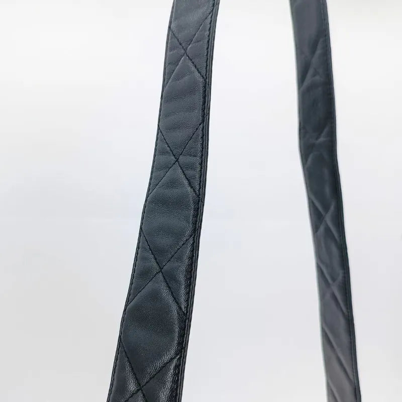 rb236-chanel-vintage-black-lambskin-tessel-camera-bag