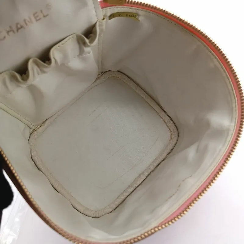 js695-chanel-vintage-pink-caviar-leather-cosmetic-bag