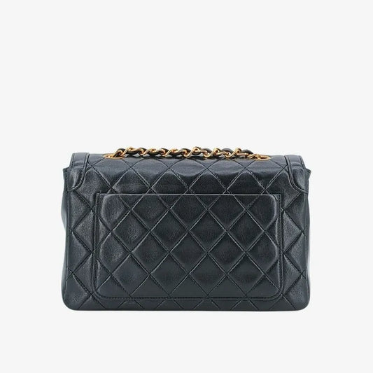 ra210-chanel-vintage-black-lambskin-quilted-flap-bag