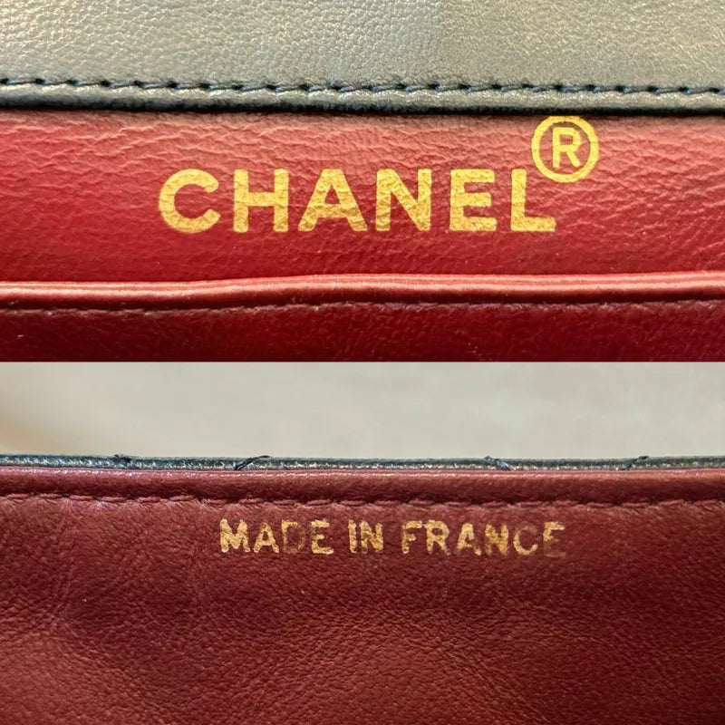 rc664-chanel-vintage-black-lambskin-trapeze-flap-bag