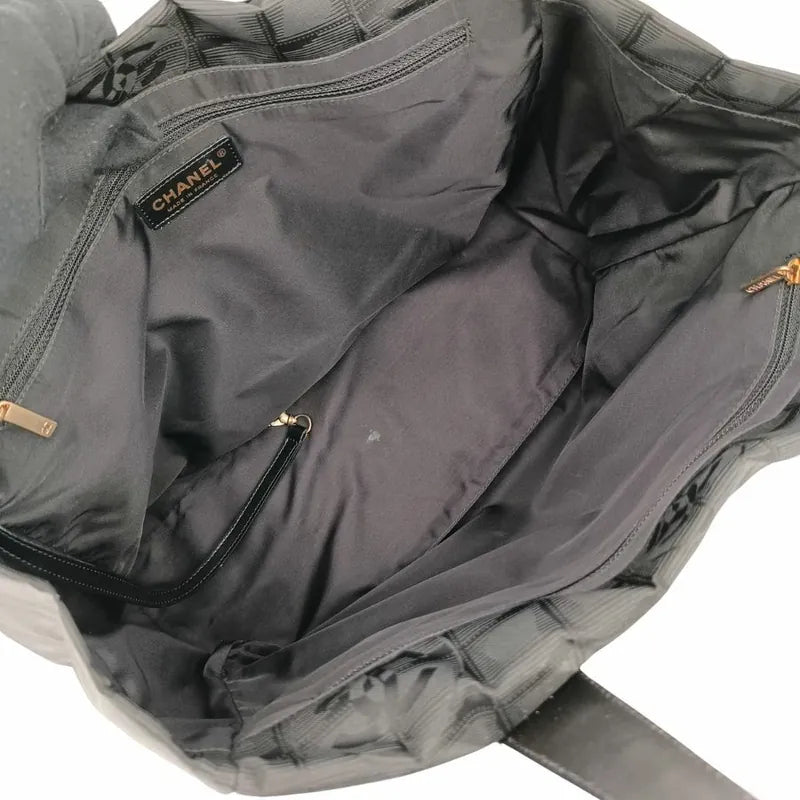 ra451-chanel-vintage-black-nylon-tote-bag