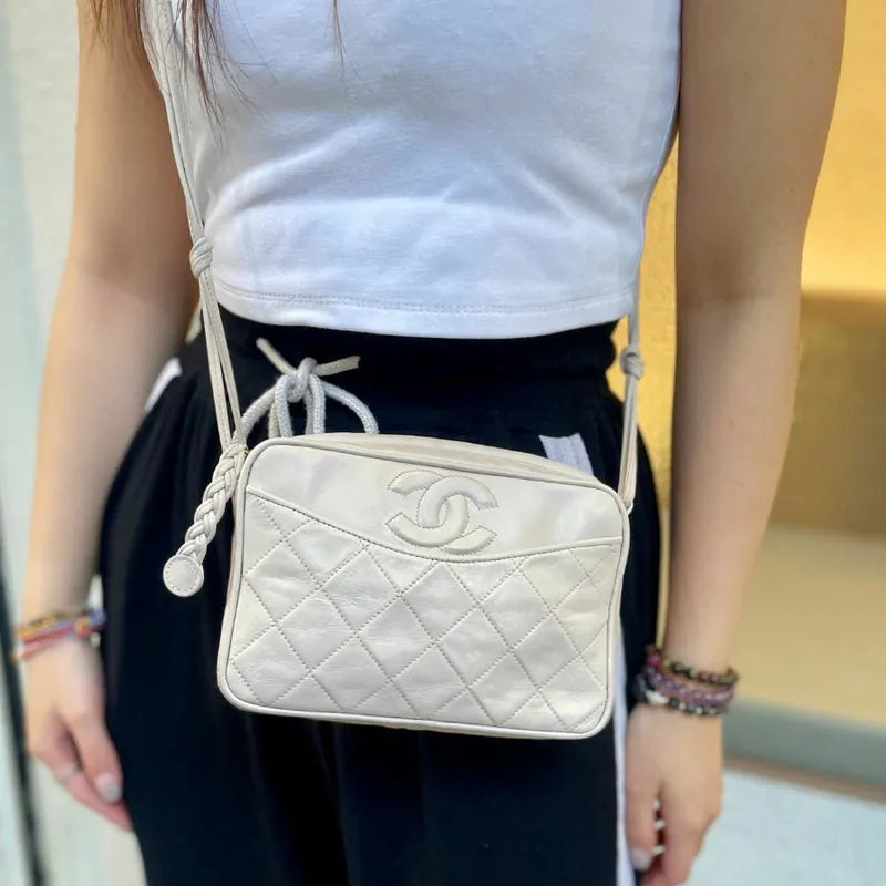 rb285-chanel-vintage-beige-lambskin-camera-bag