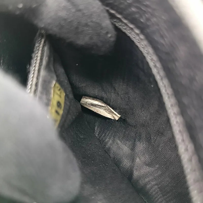 js949-chanel-vintage-black-caviar-leather-camera-bag