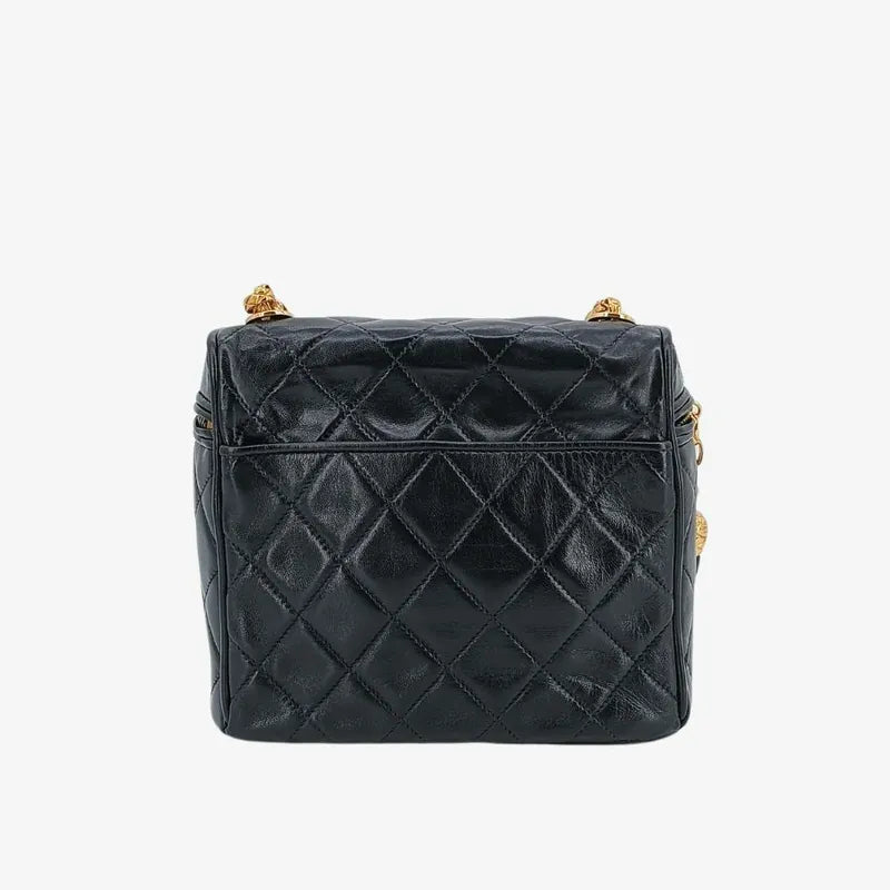 ra438-chanel-vintage-black-lambskin-tassels-gold-chain-camera-bag