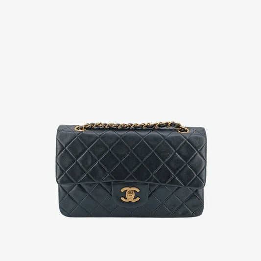 jt098-chanel-vintage-black-lambskin-23cm-classic-flap-bag