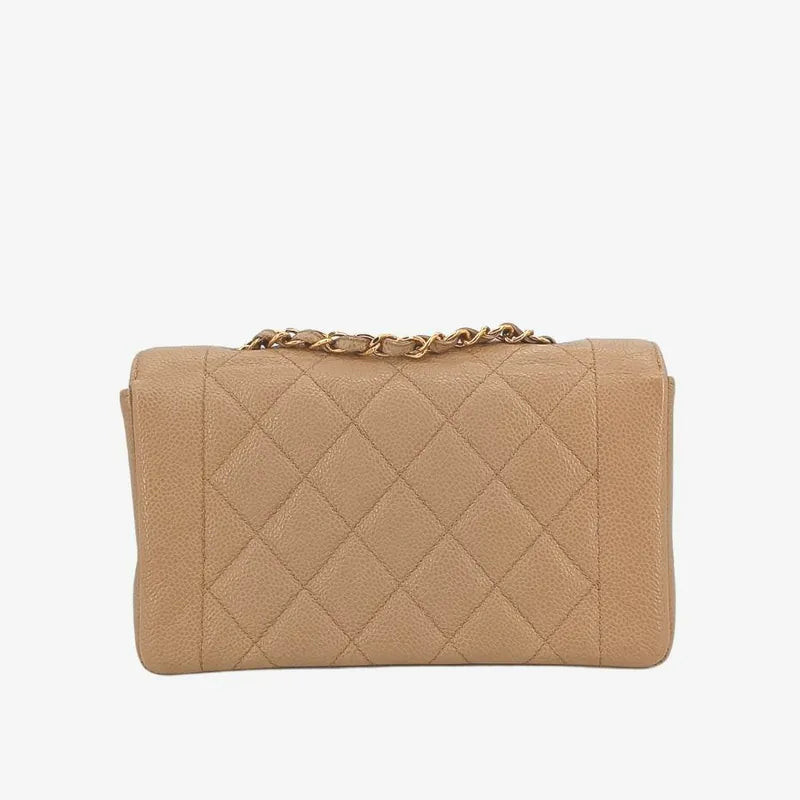 c392-chanel-vintage-beige-caviar-leather-22cm-diana-flap-bag