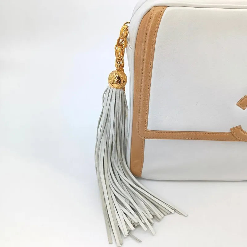 jt347-chanel-vintage-white-beige-lambskin-gold-chain-camera-bag