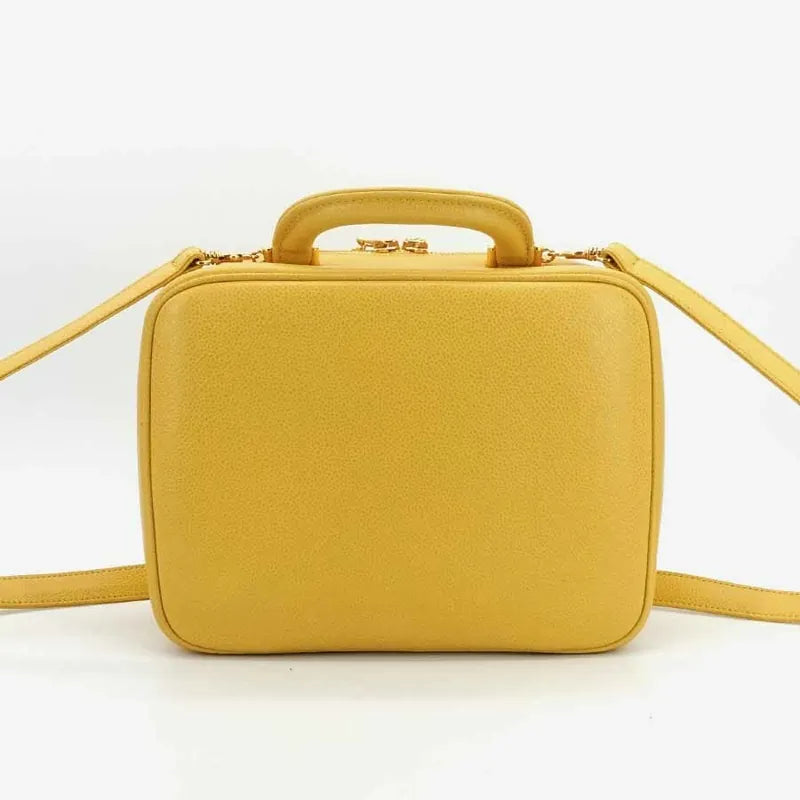 jr680-chanel-vintage-yellow-caviar-leather-cosmetic-bag