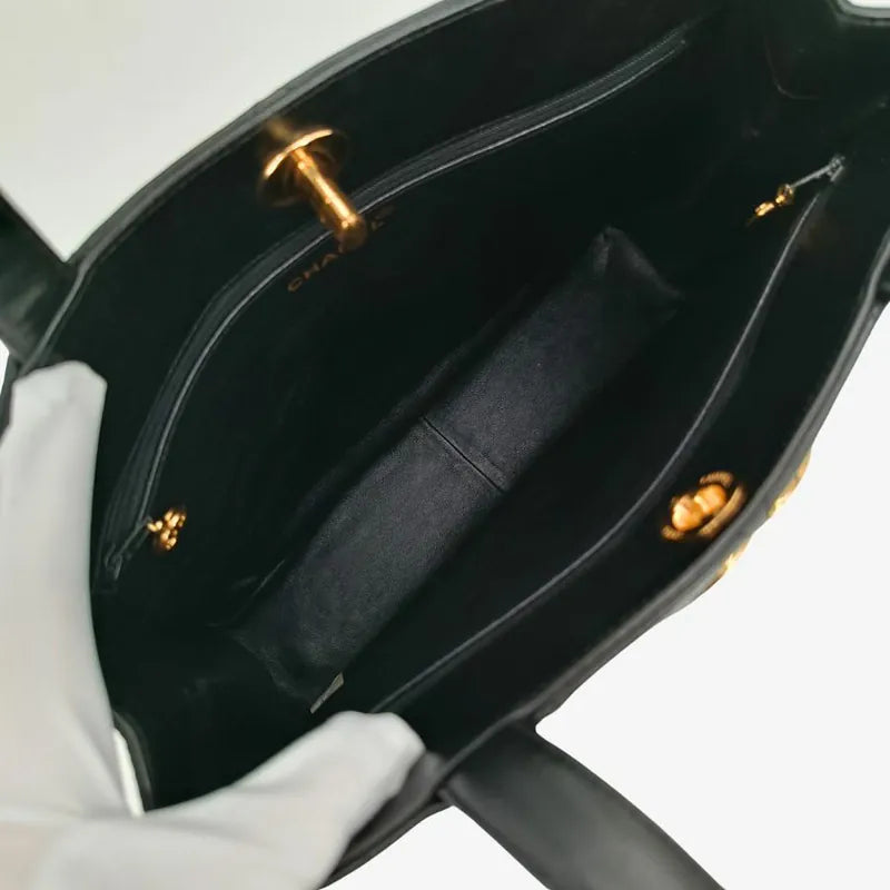 jt913-chanel-vintage-black-lambskin-tote-bag