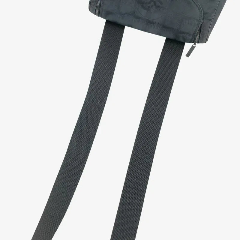 ra338-chanel-vintage-black-nylon-backpack